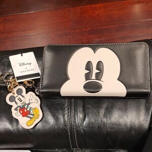 Disney x Coach Mickey Mouse Wallet W/ Keychain